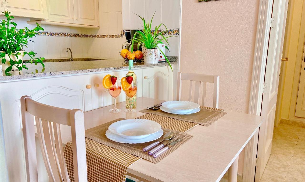Beautiful Apartment Near Playa De Los Locos Торевьиа Экстерьер фото