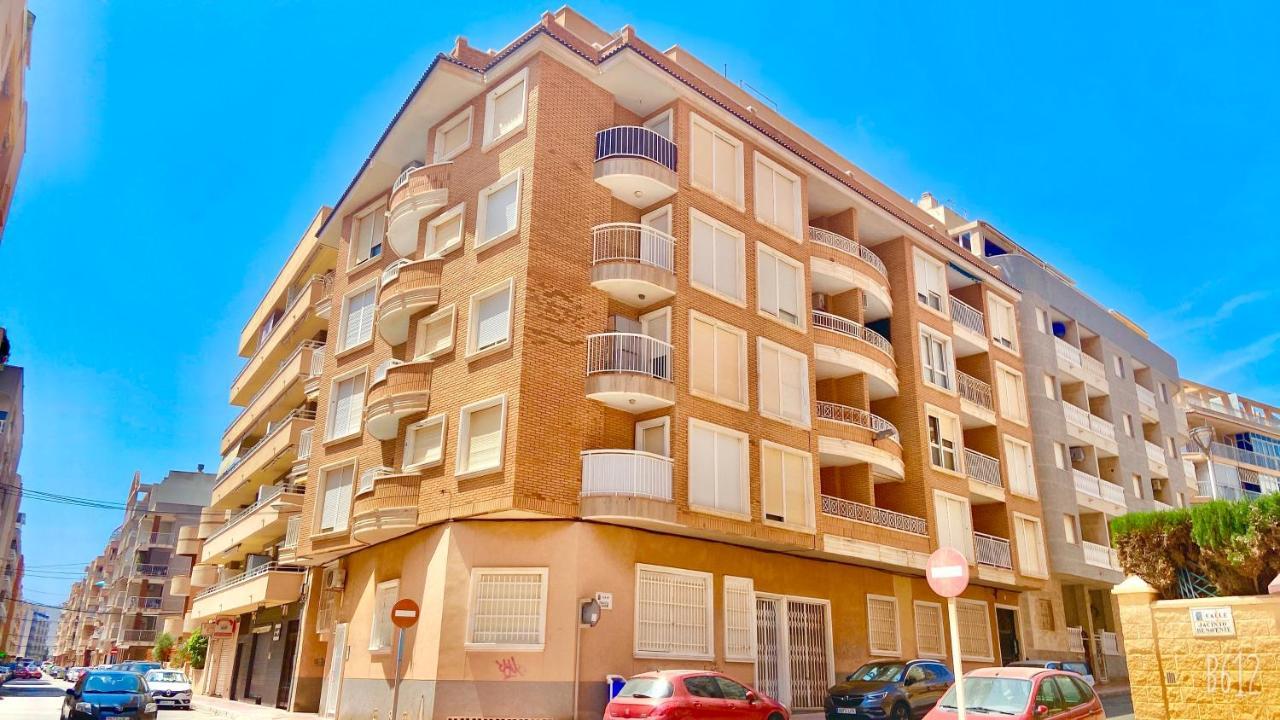 Beautiful Apartment Near Playa De Los Locos Торевьиа Экстерьер фото