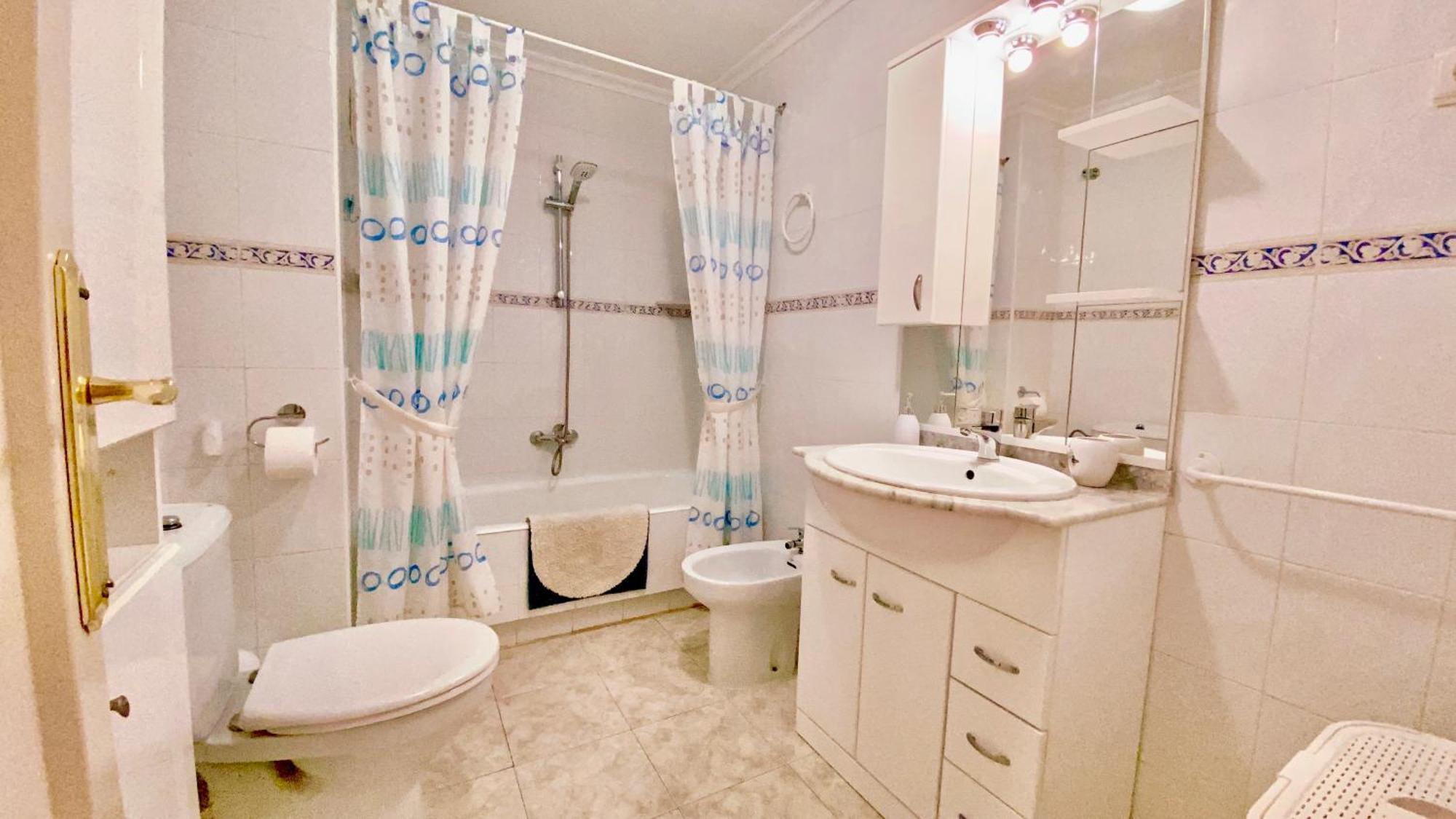 Beautiful Apartment Near Playa De Los Locos Торевьиа Экстерьер фото